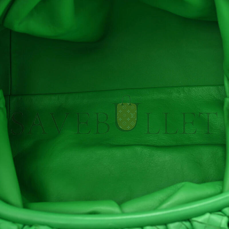 BOTTEGA VENETA MAXI THE POUCH (38*22*13cm)